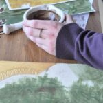 Ćwiczenia z techniki malarstwa temperowego na desce z elementami złoceń