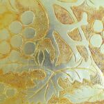 Ćwiczenia z techniki temperowej na desce z elementami złoceń. Praca studencka.