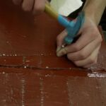 Ćwiczenia z technik nietypowych. Malarstwo na industrialnym stalowym elemencie