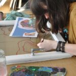 Ćwiczenia z technik nietypowych. Malarstwo na wtórnie wykorzystanym podłożu - oknie wraz z ramą okienną