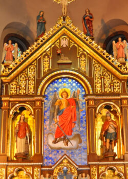 Rekonstrukcja ołtarza głównego z pocz. XX w., do kościoła p.w. Św. Michała Archanioła w Siemianowicach Śl. – Michałkowicach. Rekonstrukcja ołtarza głównego z pocz. XX w., do kościoła p.w. Św. Michała Archanioła w Siemianowicach Śl. – Michałkowicach.